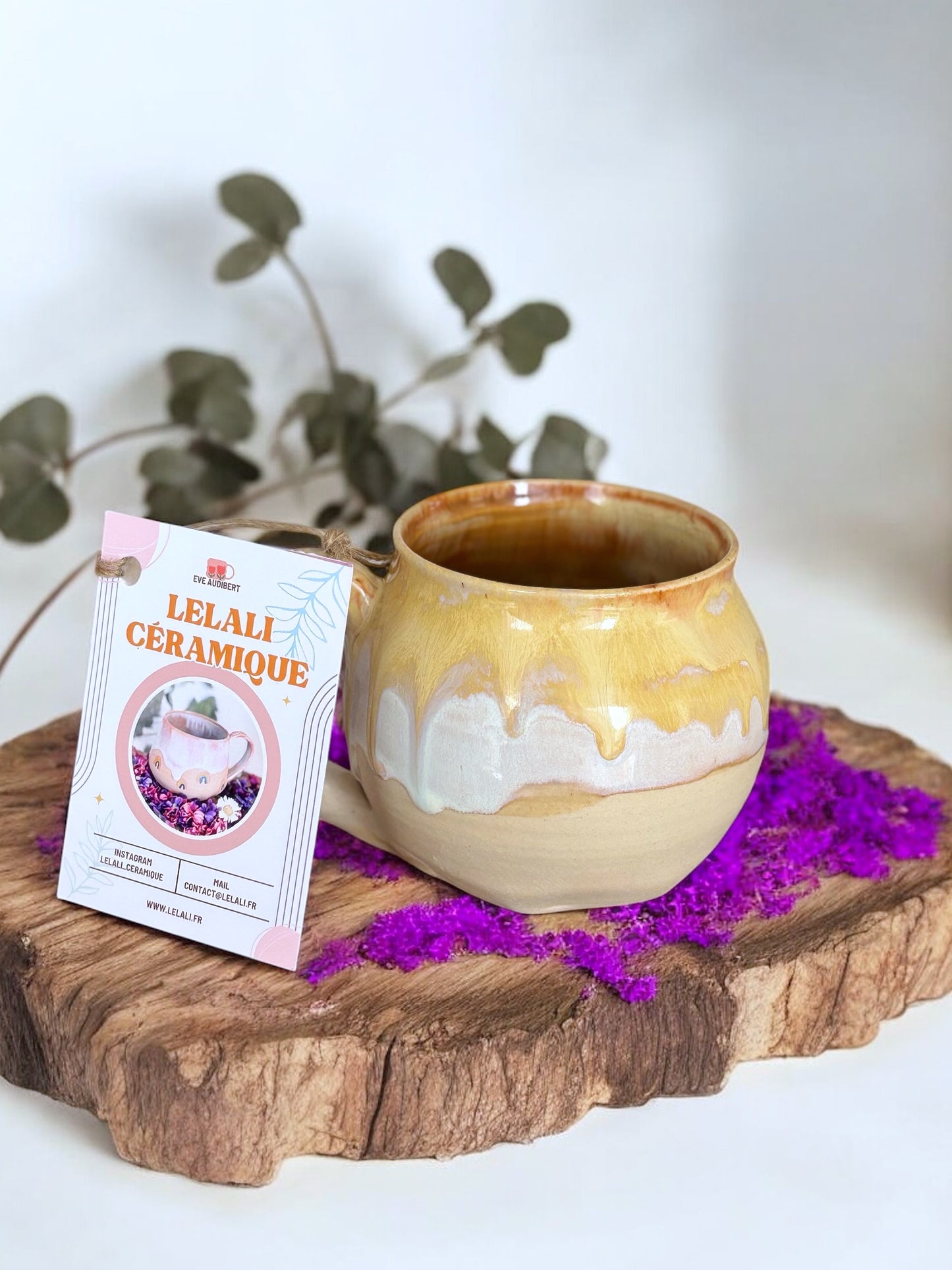 Tasse "Miel" ,poterie faite main. Entretien facile.