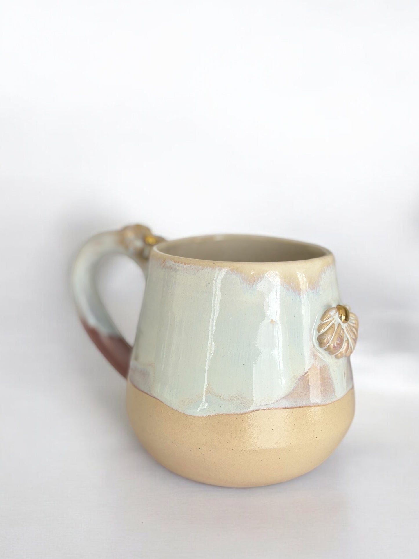 Tasse "fleur" rose pale, dégradés de couleurs douces - or véritable.