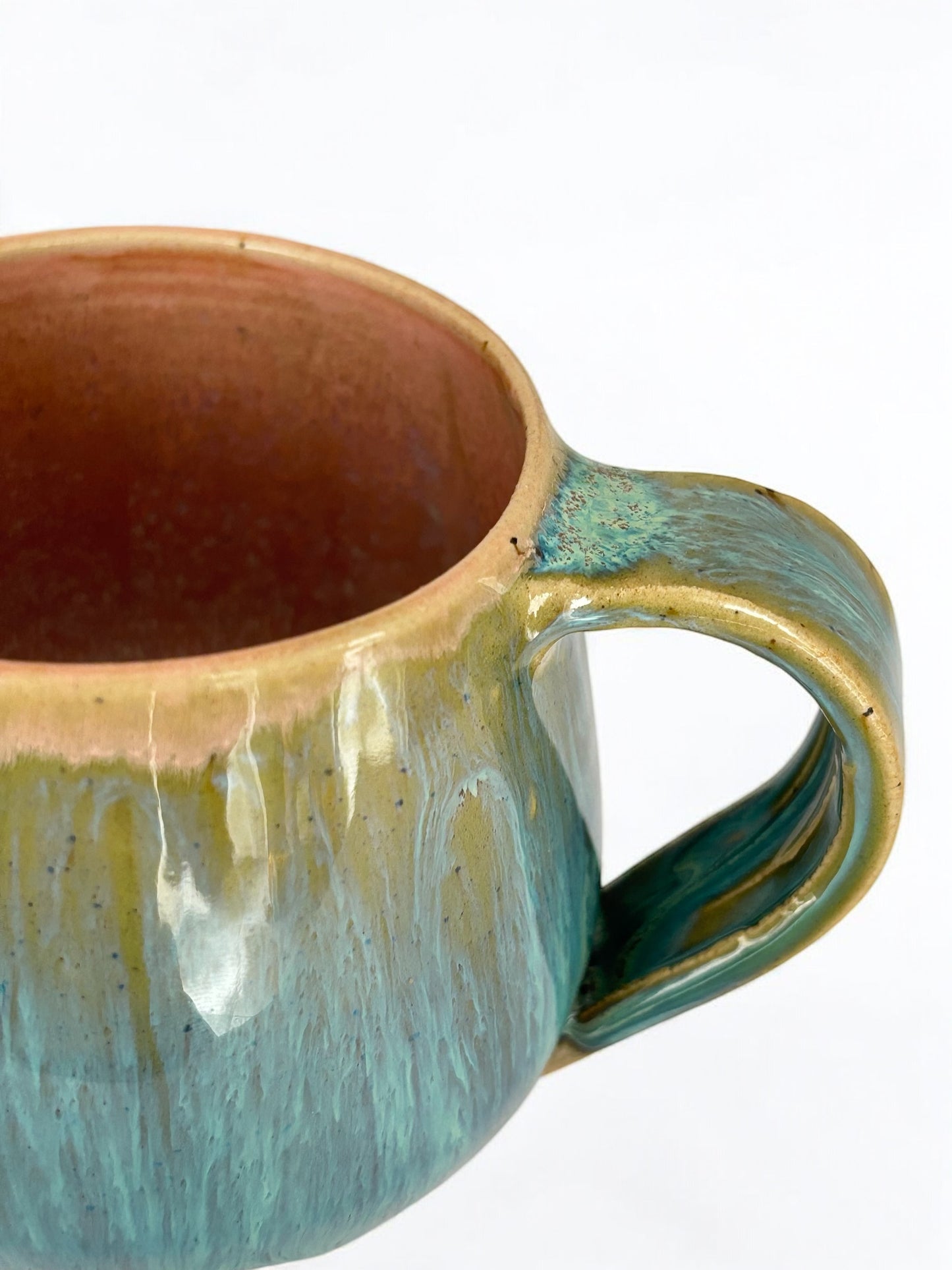 Tasse bleue turquoise ,poterie faite main. Entretien facile.
