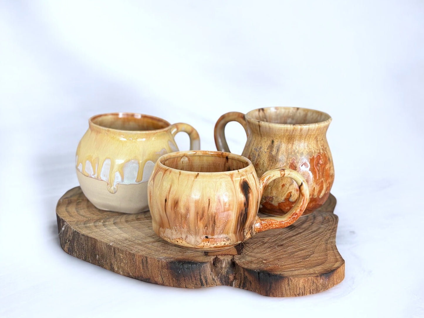 Tasse "Miel" ,poterie faite main. Entretien facile.