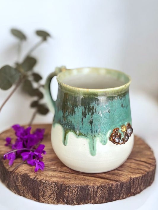 Tasse "Forest", dégradés de couleurs douces, vertes - or véritable.